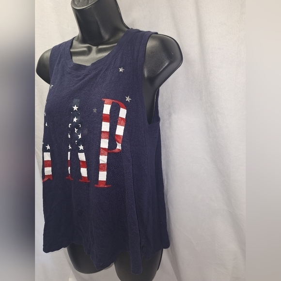 Gap independence day graphic tank top size small - Picture 3 of 5